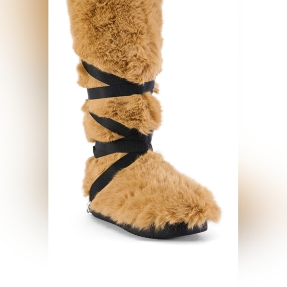 AZALEA WANG "TWISTED TEDDY" Cozy Faux Fur Boots with Black Accents - Picture 5 of 6